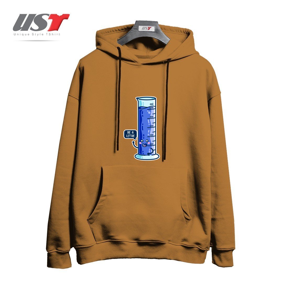 طرح BE A LITRE GRADUATED CYLINDER هودی اورسایزرنگ نسکافه ای