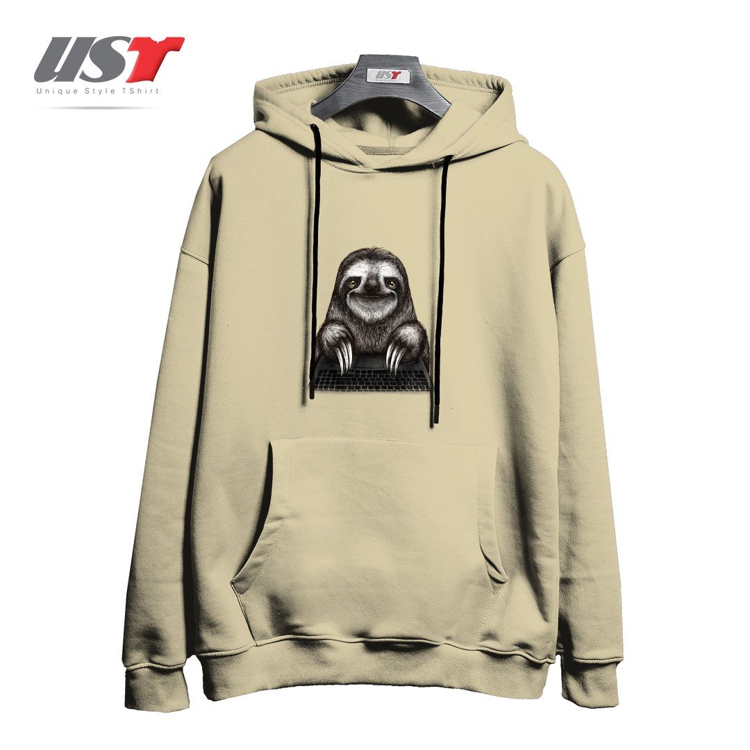 طرح SMILING SLOTH WITH LAPTOP