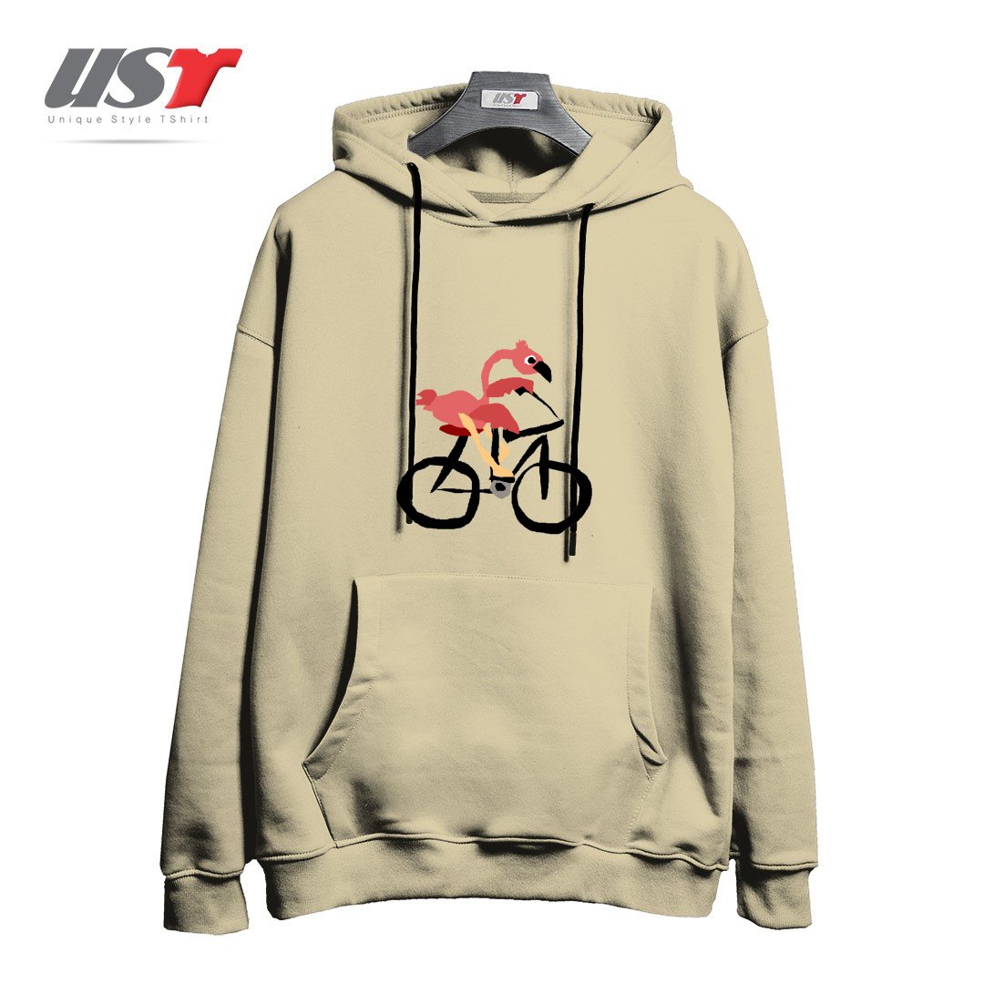 طرح FUNNY PINK FLAMINGO RIDING BICYCLE هودی اورسایزرنگ نخودی