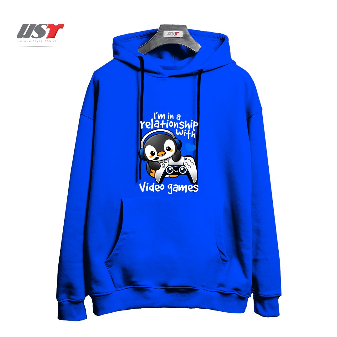 طرح PENGUIN RELATIONSHIP WITH VIDEO GAMES هودی اورسایزرنگ آبی شالی