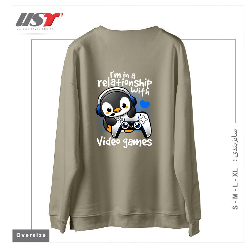 طرح PENGUIN RELATIONSHIP WITH VIDEO GAMES سوییشرت اورسایزرنگ نخودی