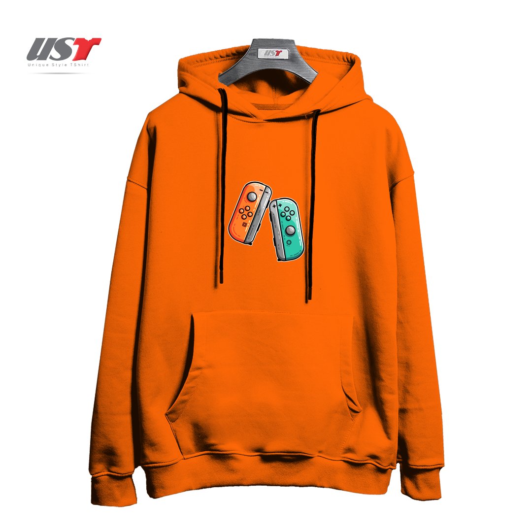 طرح GAMING CONTROLLERS هودی اورسایزرنگ نارنجی
