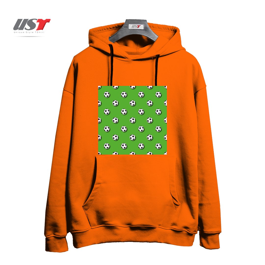 طرح WHITE CLASSIC BALL FOR SOCCER (FOOTBALL) PATTERN ON A GREEN BACKGROUND2 هودی اورسایزرنگ نارنجی