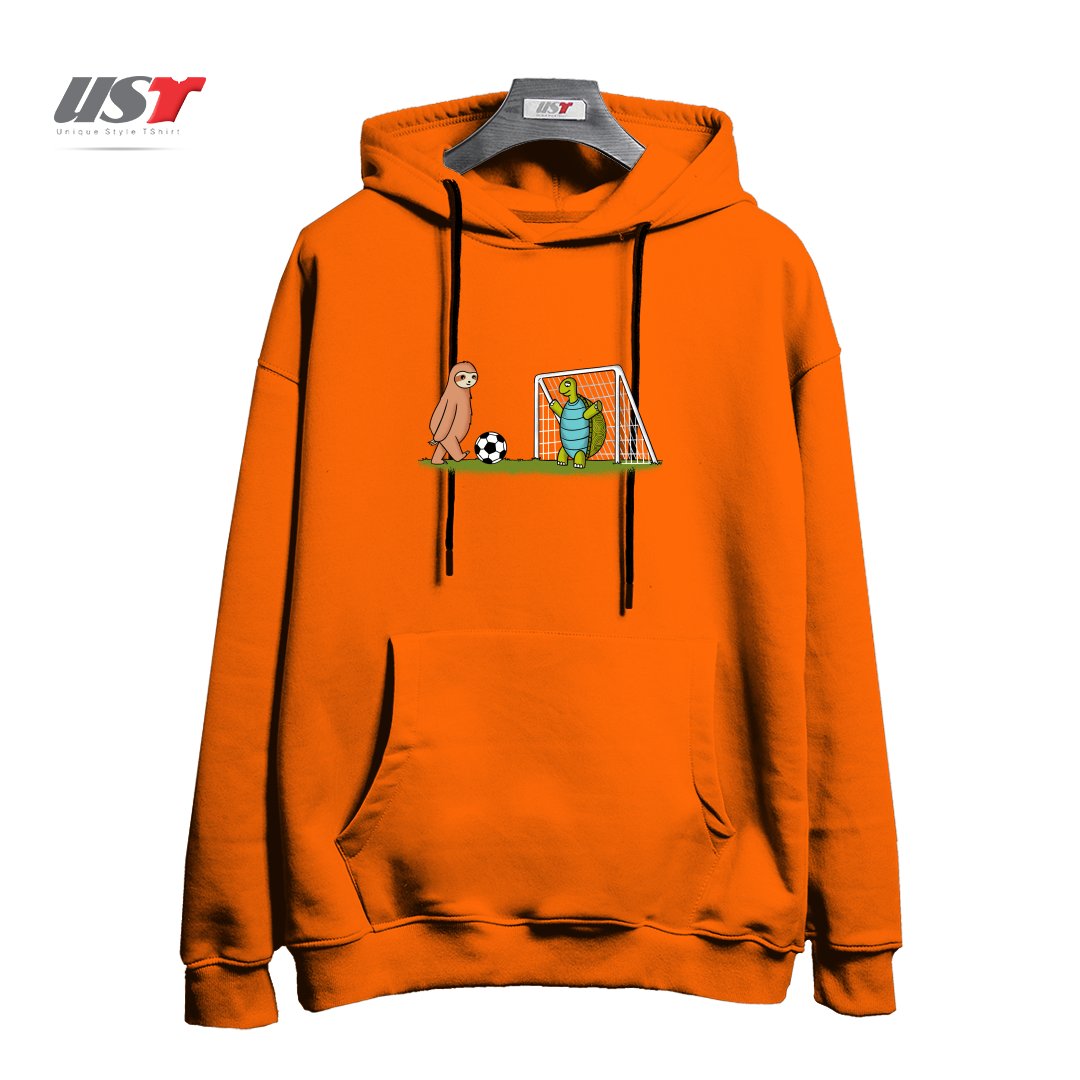 هودی اورسایز طرح SLOTH AND TURTLE FOOTBALL2