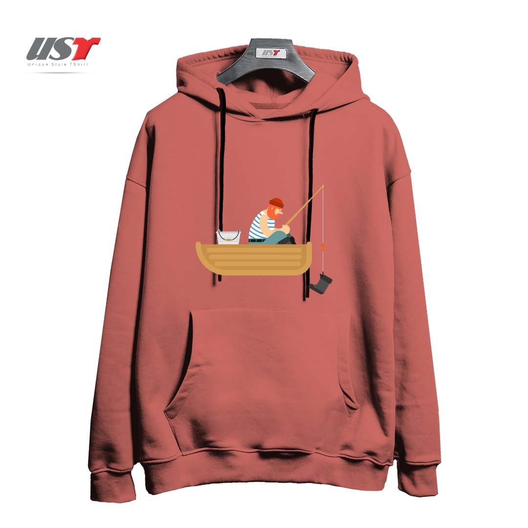 طرح FISHERMAN ON BOAT FISHING BOOT. FISHING ROD AND SHOE هودی اورسایزرنگ آجری