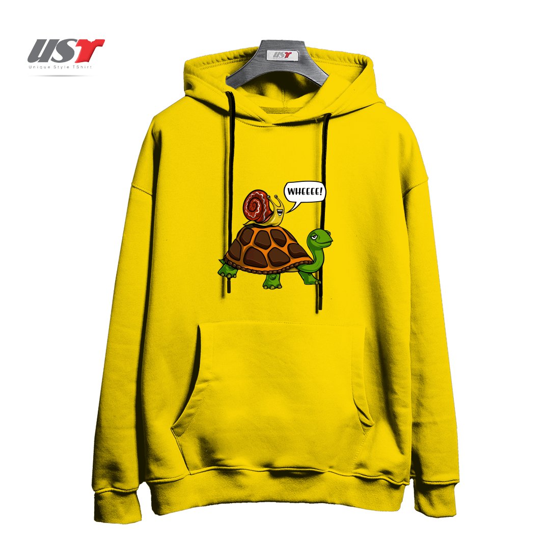 طرح SNAIL RIDING TURTLE هودی اورسایزرنگ زرد