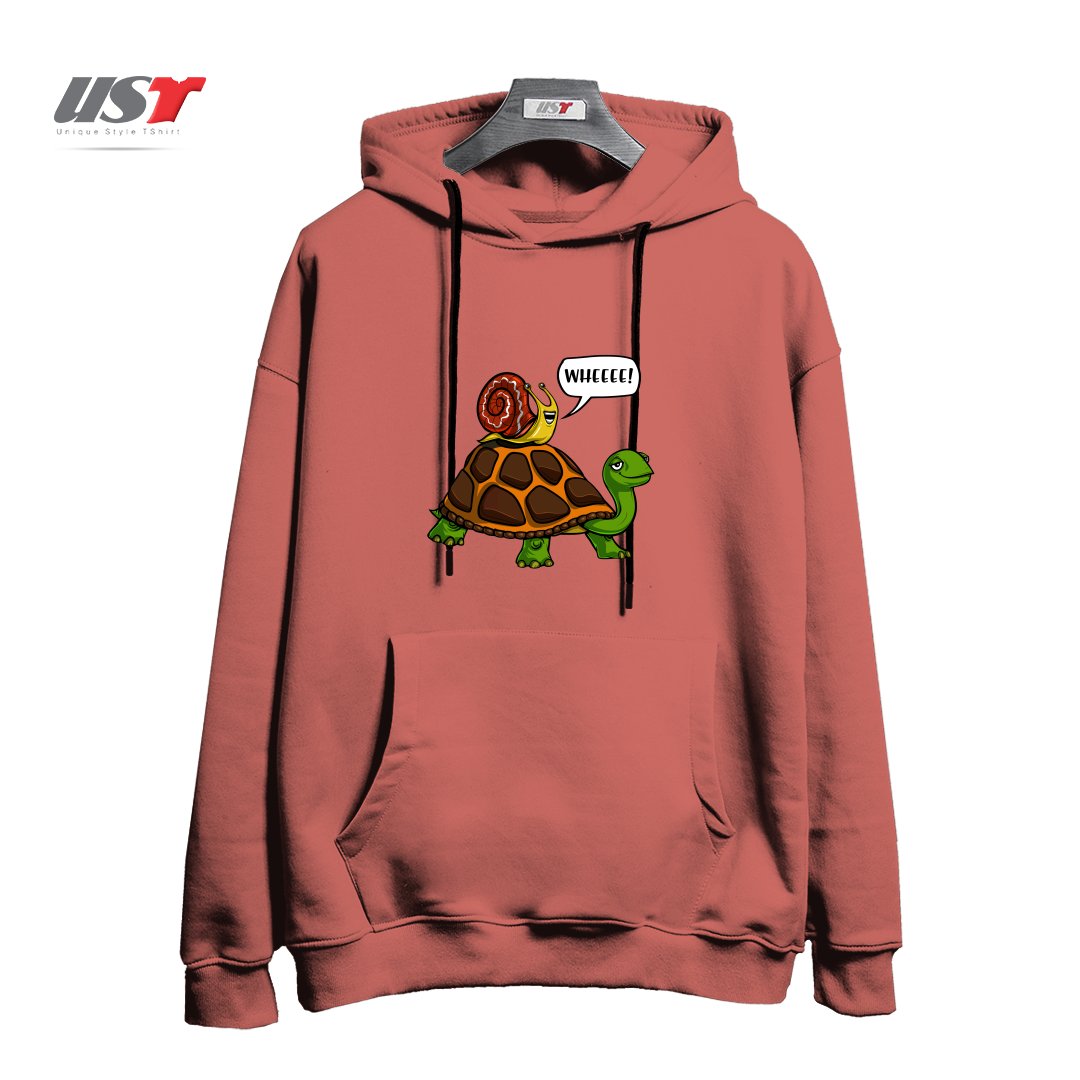 طرح SNAIL RIDING TURTLE هودی اورسایزرنگ آجری