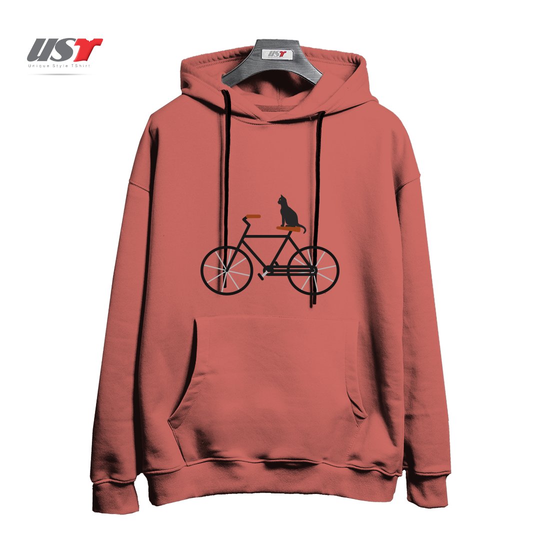 طرح CAT RIDING BIKE هودی اورسایزرنگ آجری