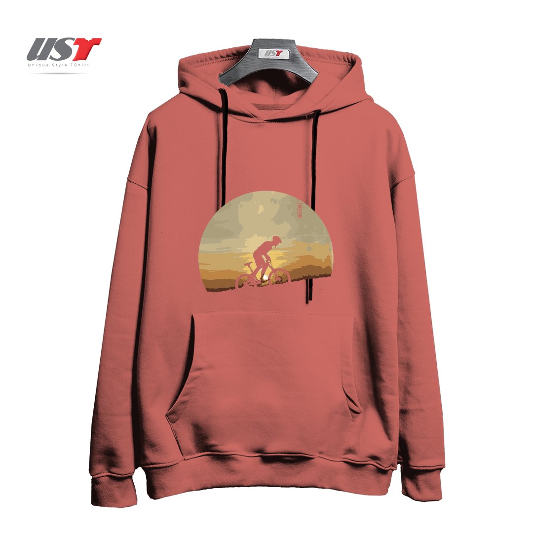 طرح FREEDOM BIKE هودی اورسایزرنگ آجری