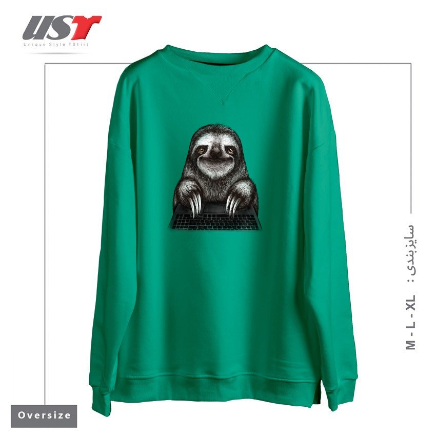 سوییشرت اورسایز طرح SMILING SLOTH WITH LAPTOP