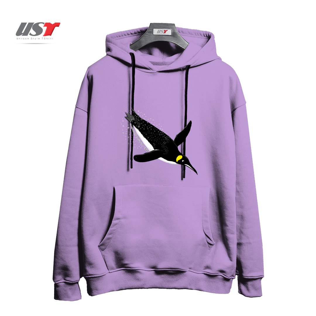 طرح FLY WITH THE KING PENGUIN هودی اورسایزرنگ یاسی