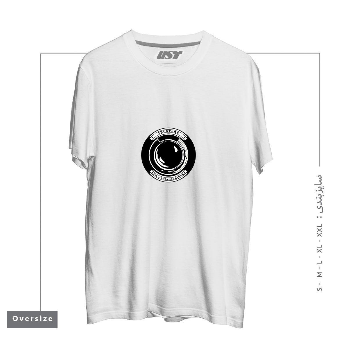 طرح TRUST ME I'M A PHOTOGRAPHER تیشرت اورسایزرنگ سفید