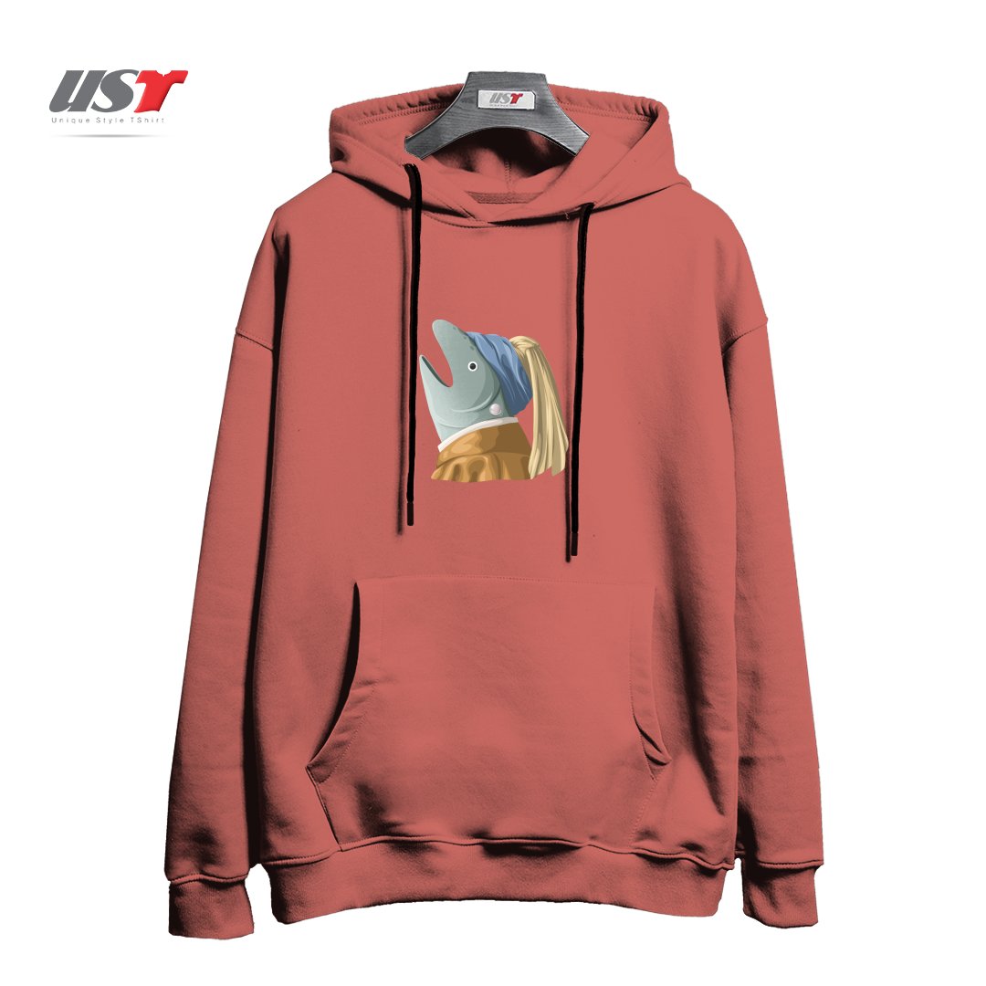 طرح FISH WITH PEARL EARRING هودی اورسایزرنگ آجری