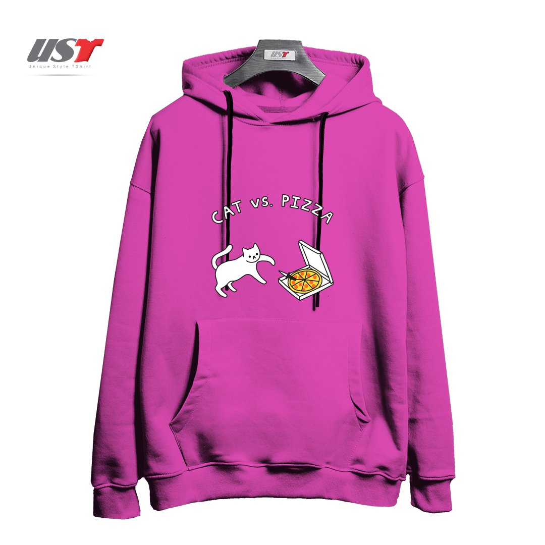 طرح CAT VS. PIZZA هودی اورسایزرنگ صورتی