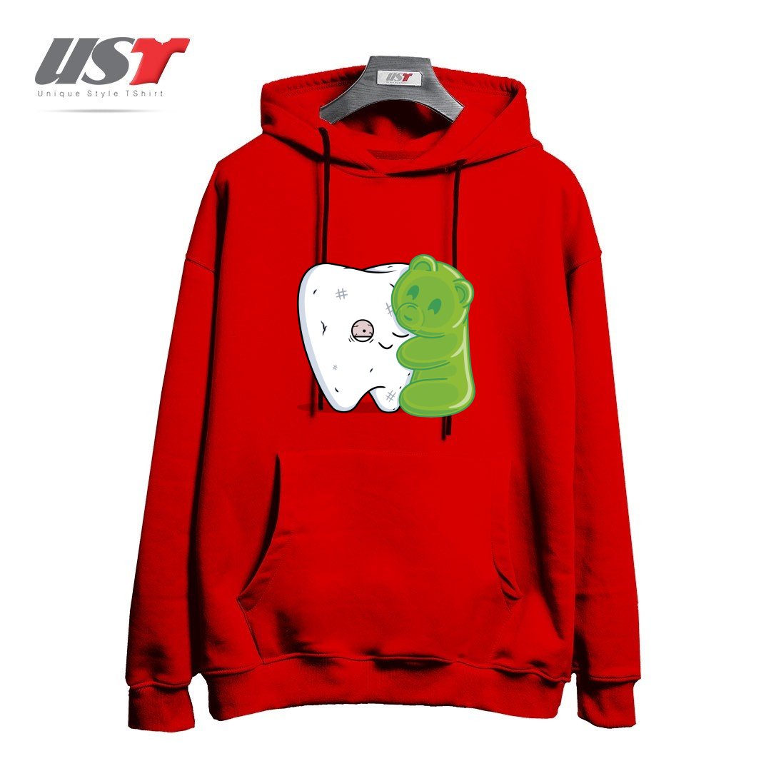 طرح GUMMY HUG! هودی اورسایزرنگ قرمز